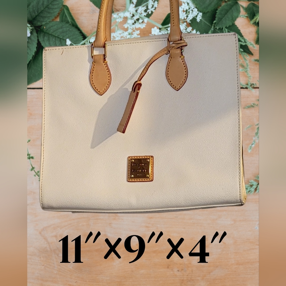 NWOT Dooney & Bourke white satchel